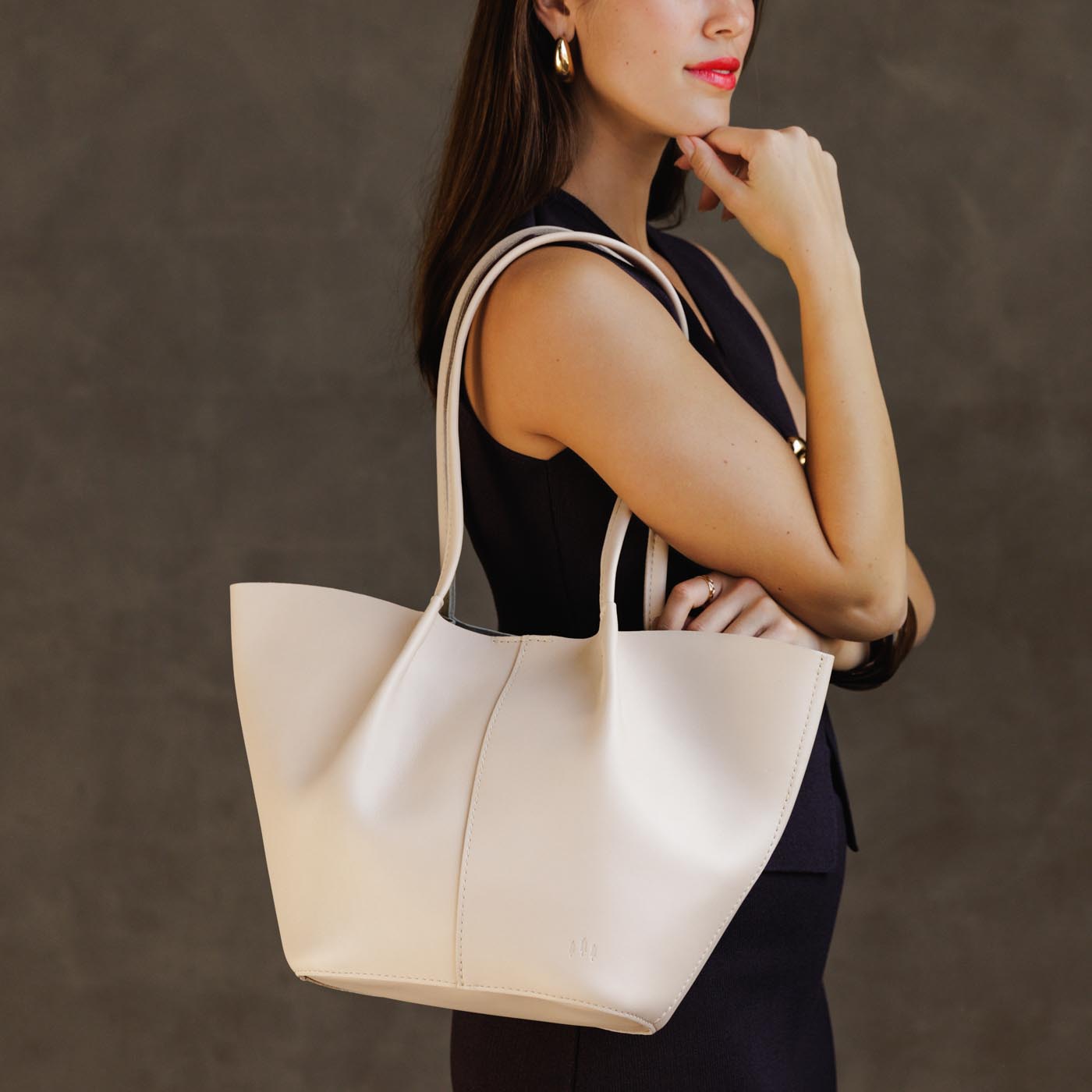 Almost Perfect' Devan Bucket Tote